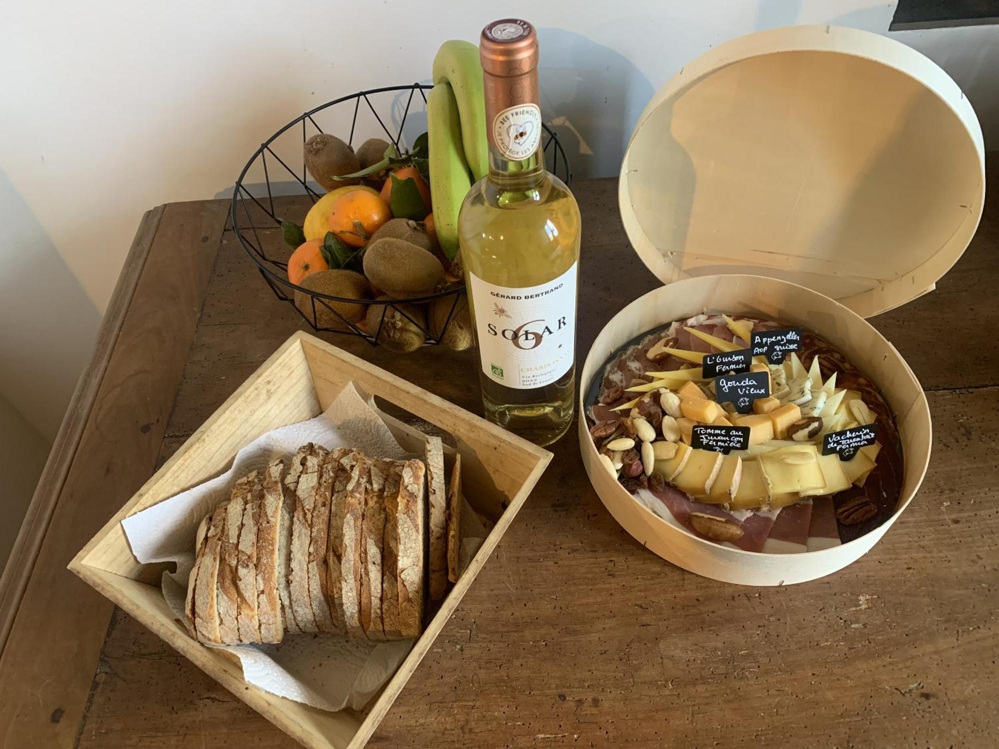 Le Clos Des Tilleuls D Day Home, Chambres D'Hotes, Suite Avec Sauna Privatif, Suite Avec Balneotherapie Privative, En Supplement Option Spa Bain A Remous La Vendelée Eksteriør billede