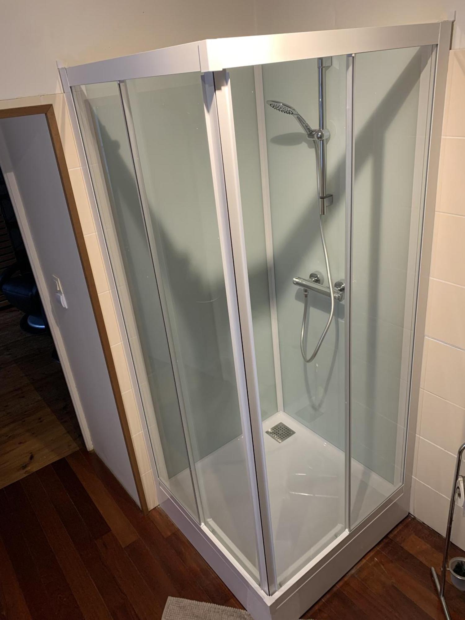 Le Clos Des Tilleuls D Day Home, Chambres D'Hotes, Suite Avec Sauna Privatif, Suite Avec Balneotherapie Privative, En Supplement Option Spa Bain A Remous La Vendelée Værelse billede