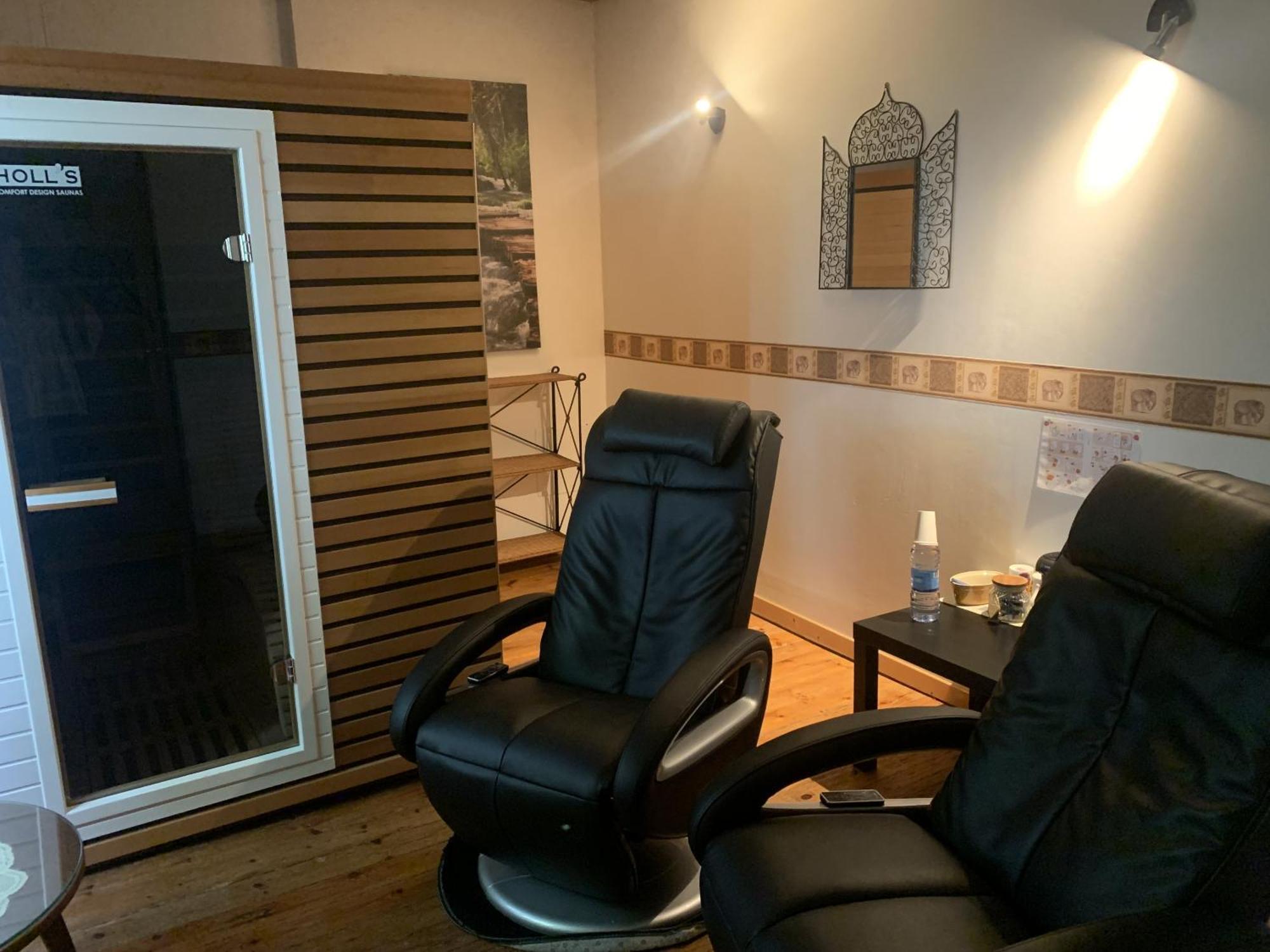 Le Clos Des Tilleuls D Day Home, Chambres D'Hotes, Suite Avec Sauna Privatif, Suite Avec Balneotherapie Privative, En Supplement Option Spa Bain A Remous La Vendelée Værelse billede