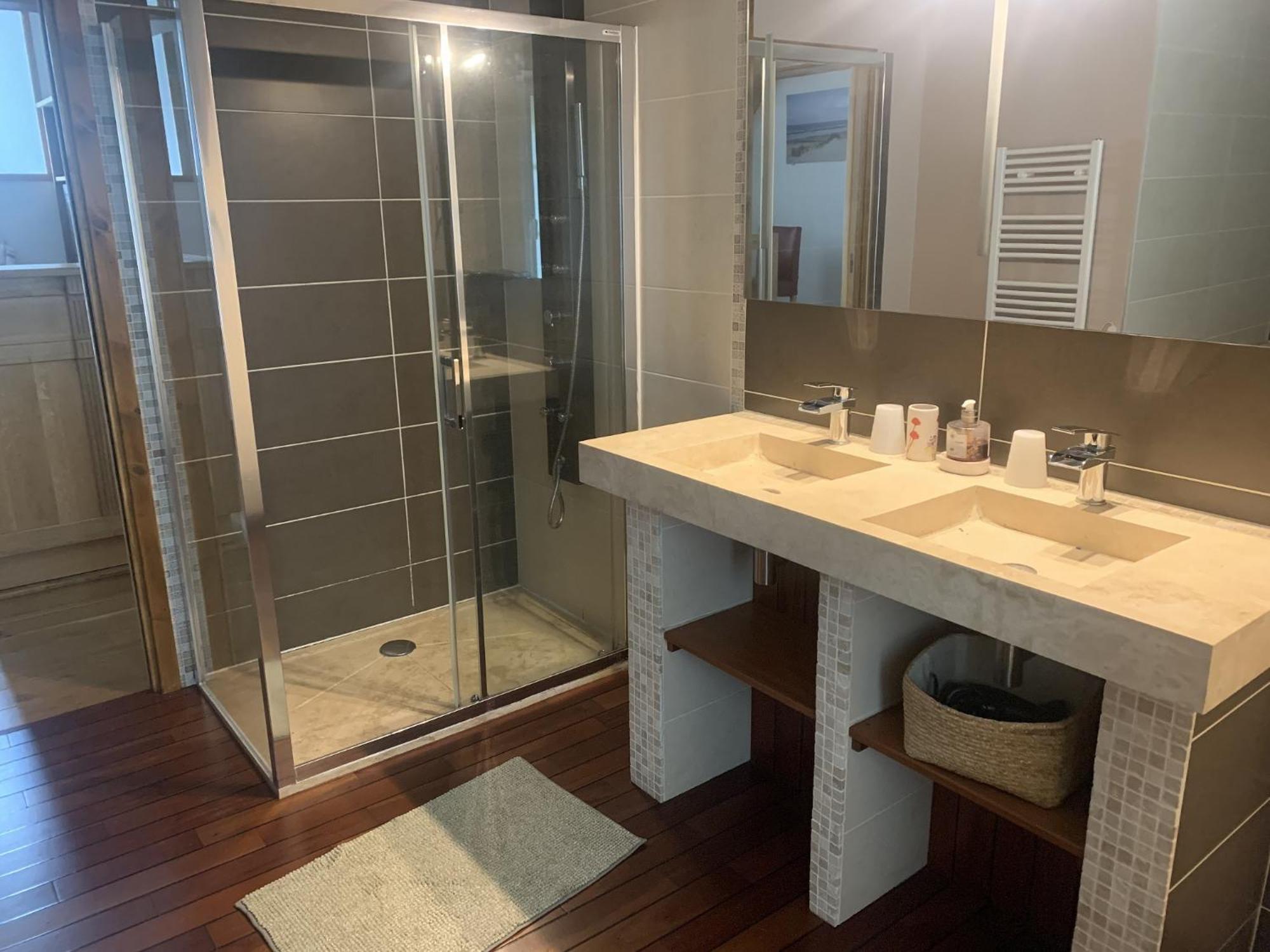 Le Clos Des Tilleuls D Day Home, Chambres D'Hotes, Suite Avec Sauna Privatif, Suite Avec Balneotherapie Privative, En Supplement Option Spa Bain A Remous La Vendelée Værelse billede