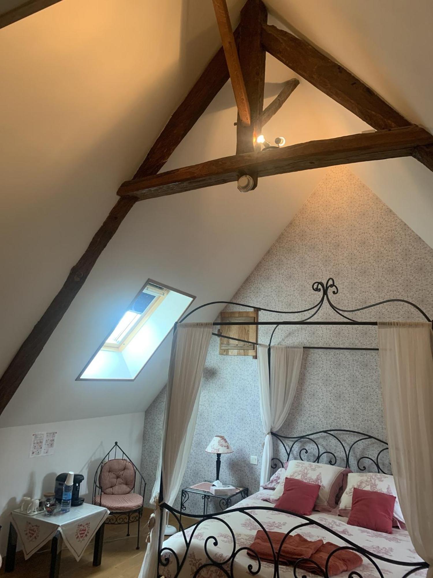 Le Clos Des Tilleuls D Day Home, Chambres D'Hotes, Suite Avec Sauna Privatif, Suite Avec Balneotherapie Privative, En Supplement Option Spa Bain A Remous La Vendelée Eksteriør billede